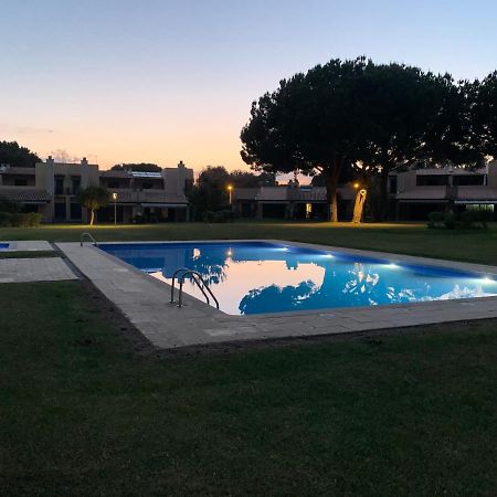 Casa De Ferias Com Piscina - Condominio Vilamouratenis Exterior photo